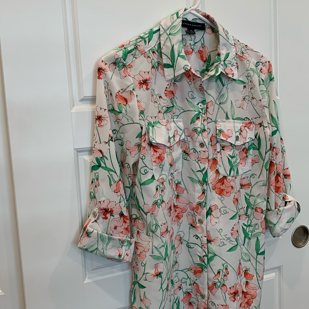 Tommy Hilfiger Women’s Floral Blouse - Picture 7 of 13